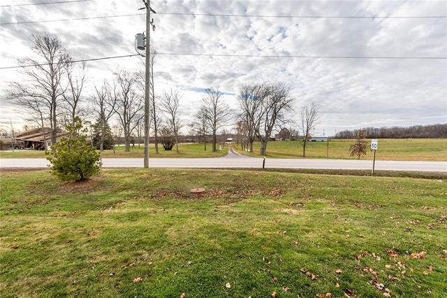 3 Cricklewood Crescent, Home with 2 bedrooms, 2 bathrooms and 1 parking in Haldimand County ON | Image 44