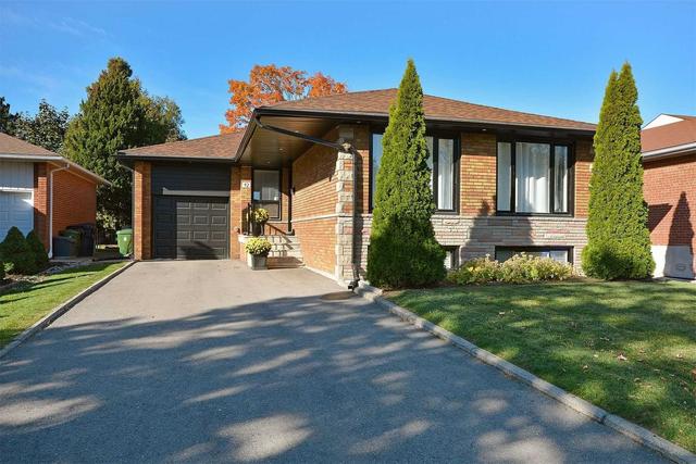 42 Sellmar Rd, House detached with 3 bedrooms, 3 bathrooms and 3 parking in Toronto ON | Image 1