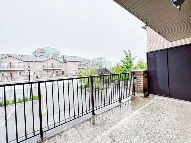 24 Galleria Pkwy, Townhouse with 3 bedrooms, 3 bathrooms and 2 parking in Markham ON | Image 10
