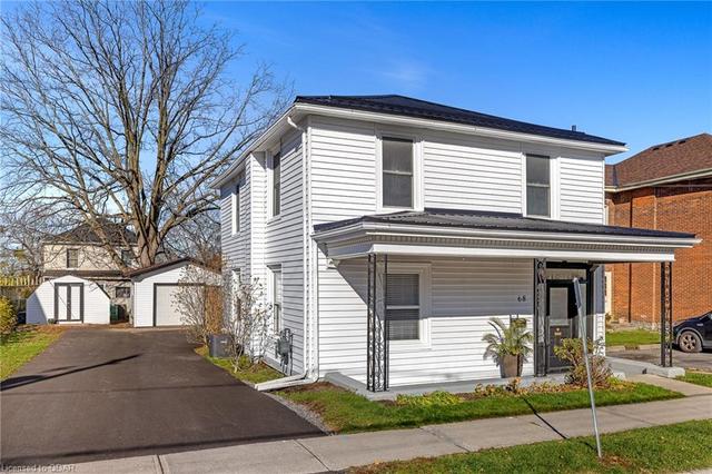 68 Alexander Street, House detached with 3 bedrooms, 1 bathrooms and 5 parking in Belleville ON | Card Image