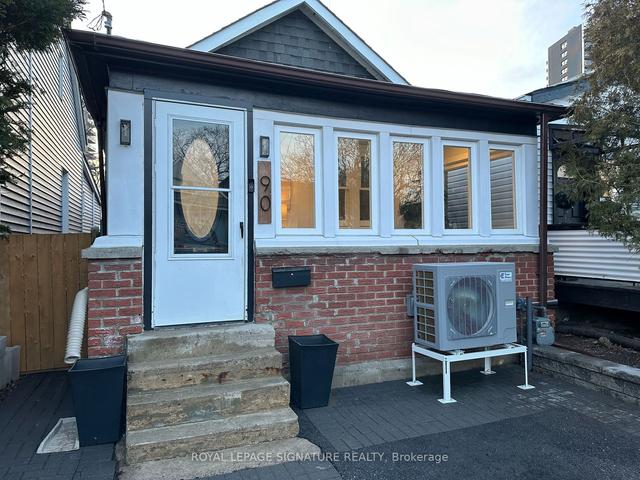 90 Madelaine Ave, House detached with 2 bedrooms, 2 bathrooms and 1 parking in Toronto ON | Image 1