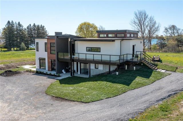 2670 Prince Edward County Road 8 Road, House detached with 7 bedrooms, 6 bathrooms and null parking in Prince Edward County ON | Image 3