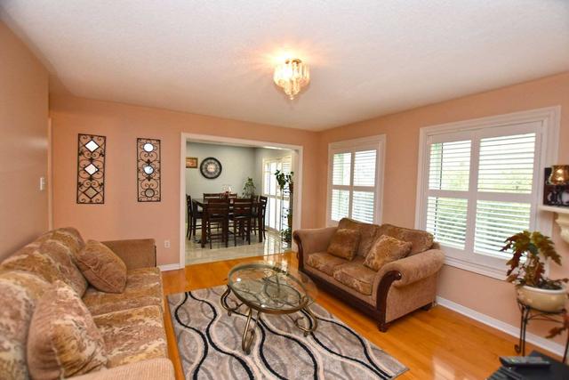13 Trailridge Dr, House detached with 5 bedrooms, 4 bathrooms and 6 parking in Brampton ON | Image 6