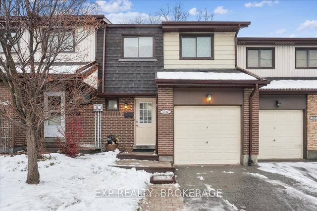 24 - 481 Pitfield Rd, Townhouse with 4 bedrooms, 2 bathrooms and 2 parking in Milton ON | Image 1