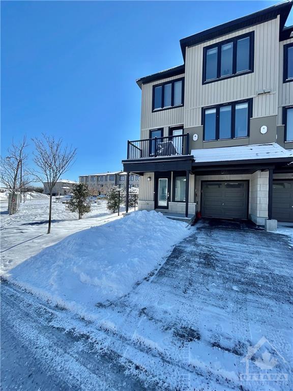 522 Radiant Private, Townhouse with 2 bedrooms, 2 bathrooms and 2 parking in Ottawa ON | Image 1
