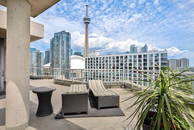 1202 - 410 Queens Quay W, Condo with 1 bedrooms, 1 bathrooms and 1 parking in Toronto ON | Image 1