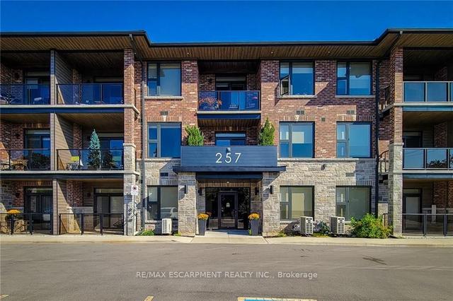 102 - 257 Millen Rd, Condo with 2 bedrooms, 1 bathrooms and 2 parking in Hamilton ON | Image 1