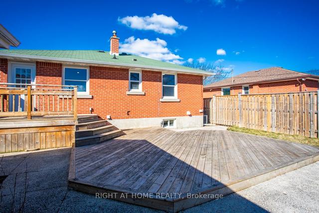 279 East 45th St, House detached with 2 bedrooms, 2 bathrooms and 3 parking in Hamilton ON | Image 27