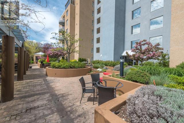 203 - 86 Lakeshore Drive, Condo with 2 bedrooms, 2 bathrooms and 2 parking in Penticton BC | Image 33