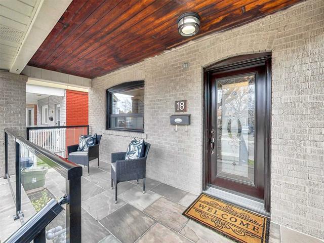 18 Mahoney Ave, House detached with 3 bedrooms, 2 bathrooms and 3 parking in Toronto ON | Image 1