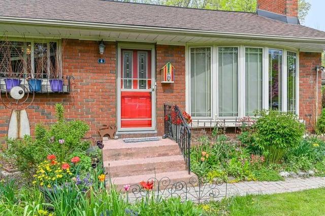 4 Caroline St, House detached with 3 bedrooms, 2 bathrooms and 3 parking in St. Catharines ON | Image 2