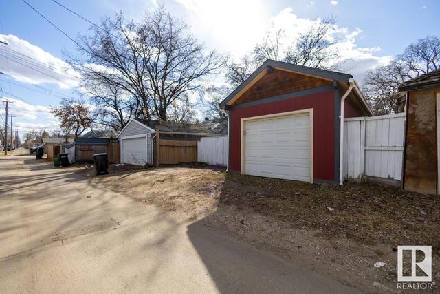 11711 96 St Nw, House detached with 3 bedrooms, 1 bathrooms and 4 parking in Edmonton AB | Image 41