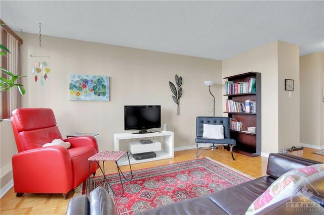 608 - 1285 Cahill Drive, Condo with 2 bedrooms, 2 bathrooms and 1 parking in Ottawa ON | Image 8
