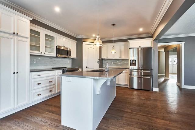 upper - 208 Millburn Dr, House detached with 4 bedrooms, 3 bathrooms and 5 parking in Clarington ON | Image 11