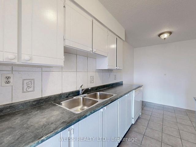 306 - 25 Sunrise Ave, Condo with 2 bedrooms, 2 bathrooms and 1 parking in Toronto ON | Image 3