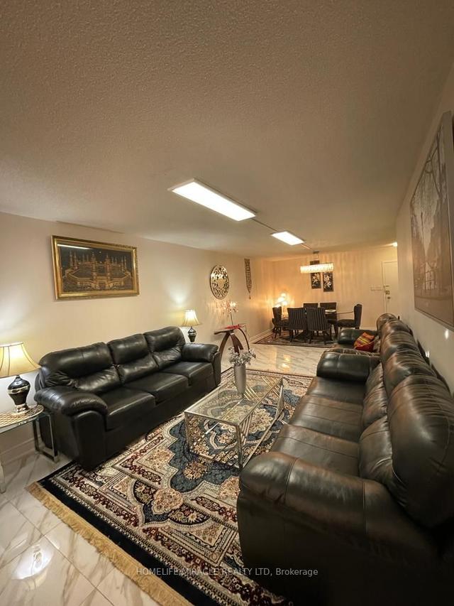 511 - 390 Dixon Rd, Condo with 3 bedrooms, 2 bathrooms and 1 parking in Toronto ON | Image 17