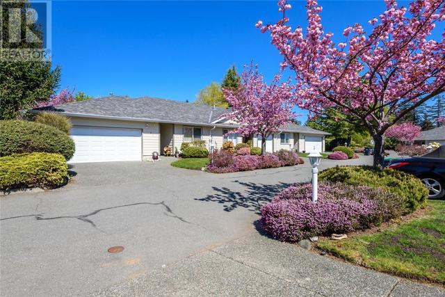 8 - 417 Heather Crt, House attached with 2 bedrooms, 2 bathrooms and 2 parking in Comox BC | Image 38