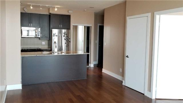 Lph10 - 4070 Confederation Pkwy, Condo with 1 bedrooms, 1 bathrooms and 1 parking in Mississauga ON | Image 2
