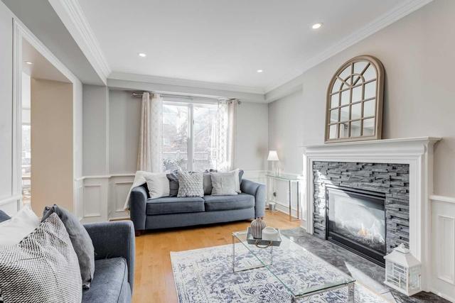 2182 Shaftesbury Crt, House detached with 4 bedrooms, 3 bathrooms and 2 parking in Oakville ON | Image 6