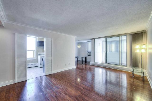 903 - 5 Vicora Linkway, Condo with 3 bedrooms, 2 bathrooms and 1 parking in Toronto ON | Image 5