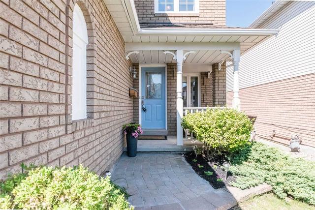 8 Vintage Dr, House detached with 3 bedrooms, 4 bathrooms and 4 parking in Whitby ON | Image 12