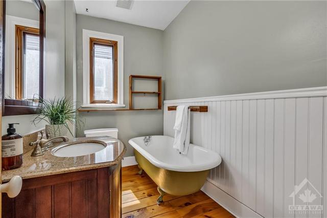 156 Glebe Avenue, House detached with 5 bedrooms, 4 bathrooms and 4 parking in Ottawa ON | Image 18