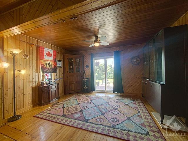 11247 County Rd 3 Road, House detached with 3 bedrooms, 2 bathrooms and 12 parking in North Dundas ON | Image 18