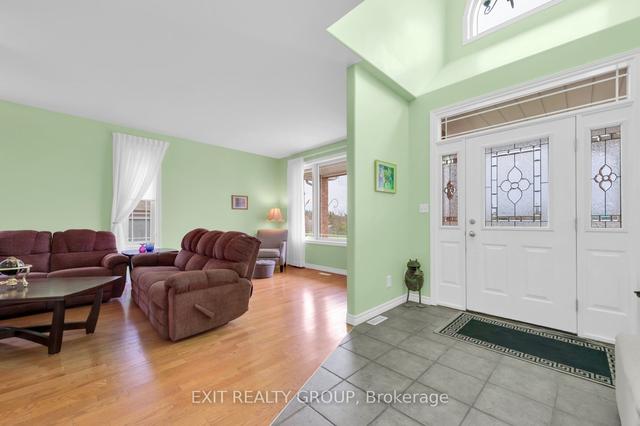 48 Simcoe Dr, House detached with 3 bedrooms, 2 bathrooms and 6 parking in Belleville ON | Image 39