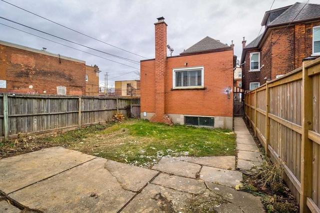 upper - 219 Wentworth St N, House detached with 2 bedrooms, 1 bathrooms and 1 parking in Hamilton ON | Image 10