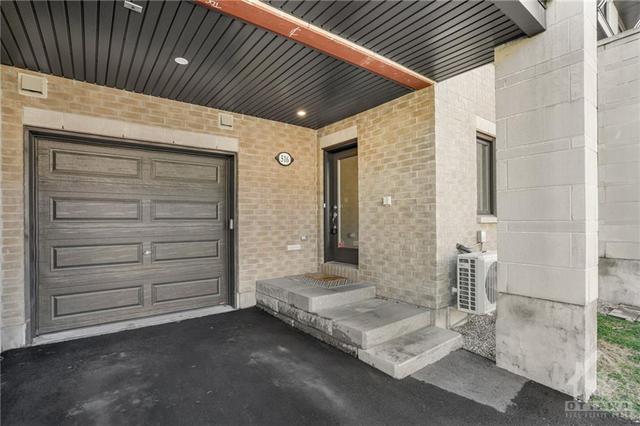 516 Stadacone Row, House attached with 2 bedrooms, 3 bathrooms and 3 parking in Ottawa ON | Image 2