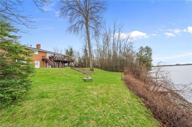 3512 County Road 3 Road, House detached with 3 bedrooms, 2 bathrooms and 5 parking in Prince Edward County ON | Image 37