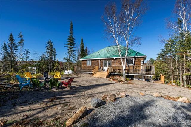 6055 Centennial Drive, House detached with 3 bedrooms, 2 bathrooms and 7 parking in Greater Madawaska ON | Image 1