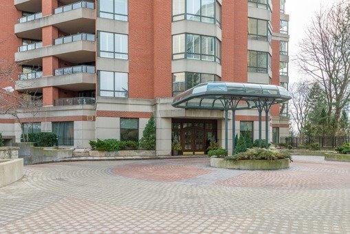 404 - 33 Jackes Ave, Condo with 2 bedrooms, 3 bathrooms and 2 parking in Toronto ON | Image 2
