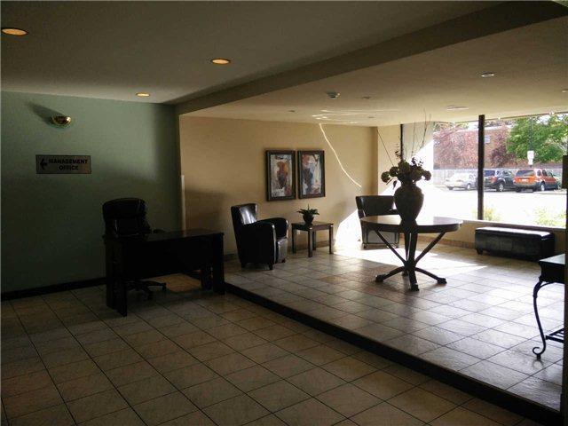 1002 - 1338 York Mills Rd, Condo with 3 bedrooms, 2 bathrooms and 1 parking in Toronto ON | Image 1
