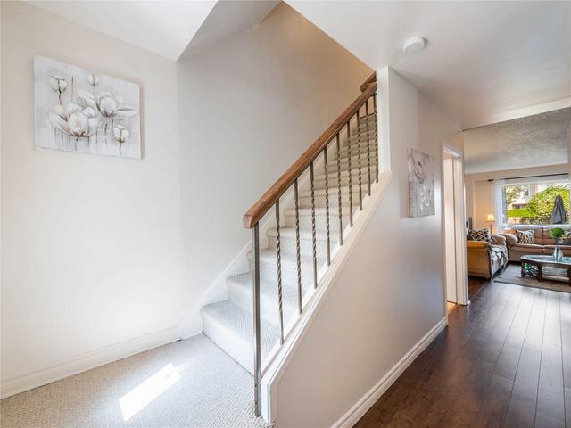 11 Yeoman's Way, Townhouse with 3 bedrooms, 2 bathrooms and 2 parking in Markham ON | Image 16