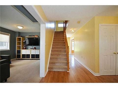 251 Esther Dr, House detached with 3 bedrooms, 3 bathrooms and 2 parking in Barrie ON | Image 2
