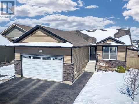 873 Reimer Road, House detached with 5 bedrooms, 3 bathrooms and null parking in Martensville SK | Card Image