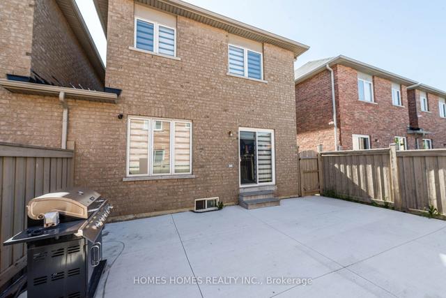 9 Bersan Terr, House semidetached with 4 bedrooms, 4 bathrooms and 2 parking in Brampton ON | Image 12