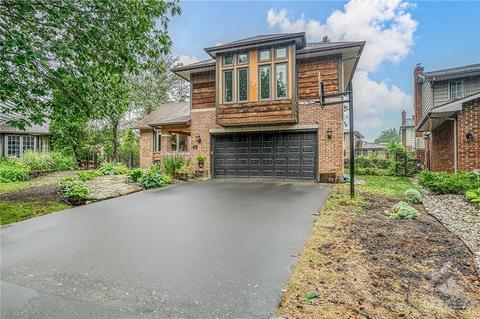 49 Rich Little Drive, House detached with 6 bedrooms, 4 bathrooms and 6 parking in Ottawa ON | Card Image