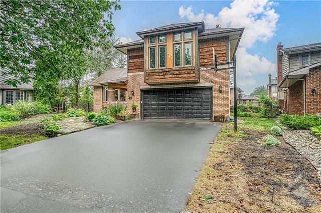 49 Rich Little Drive, House detached with 6 bedrooms, 4 bathrooms and 6 parking in Ottawa ON | Image 1