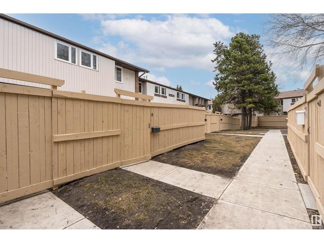 9 - 14110 80 St Nw, House attached with 3 bedrooms, 1 bathrooms and 1 parking in Edmonton AB | Image 4