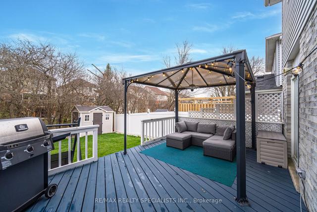 204 Country Club Dr, House detached with 3 bedrooms, 3 bathrooms and 3 parking in Guelph ON | Image 22