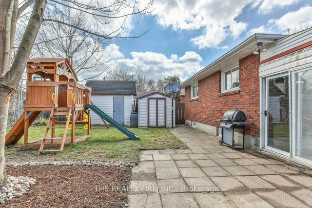 8 Barrett Cres, House detached with 3 bedrooms, 2 bathrooms and 2 parking in London ON | Image 29
