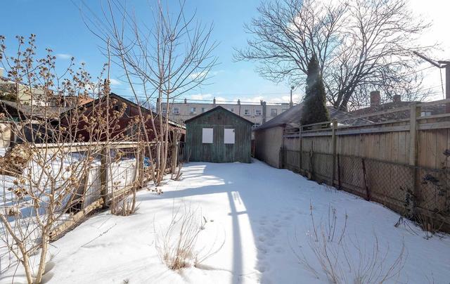 main/bs - 775 Markham St, House detached with 1 bedrooms, 1 bathrooms and 0 parking in Toronto ON | Image 4