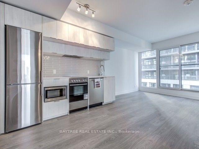 1603 - 181 Dundas St E, Condo with 2 bedrooms, 1 bathrooms and 0 parking in Toronto ON | Image 1