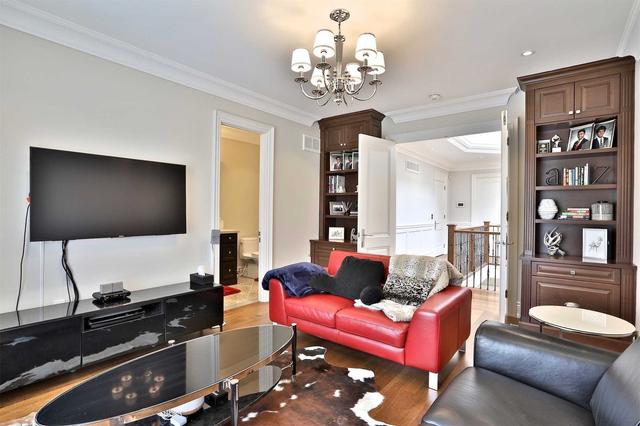 2 Carnwath Cres, House detached with 5 bedrooms, 9 bathrooms and 9 parking in Toronto ON | Image 10