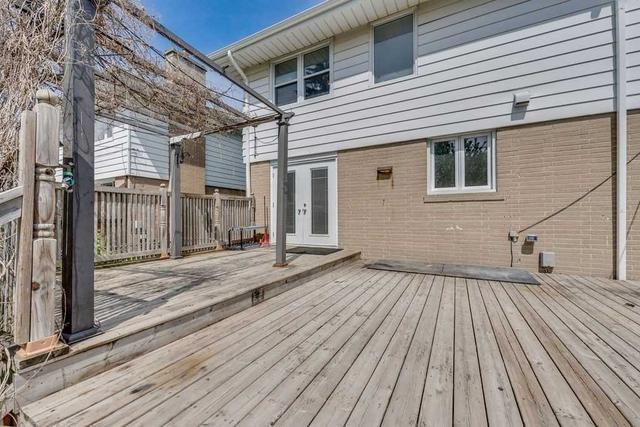 16 Mooregate Ave, House detached with 3 bedrooms, 1 bathrooms and 4 parking in Toronto ON | Image 22