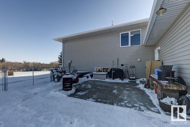 5120 56 Av, House detached with 4 bedrooms, 3 bathrooms and null parking in Mundare AB | Image 48
