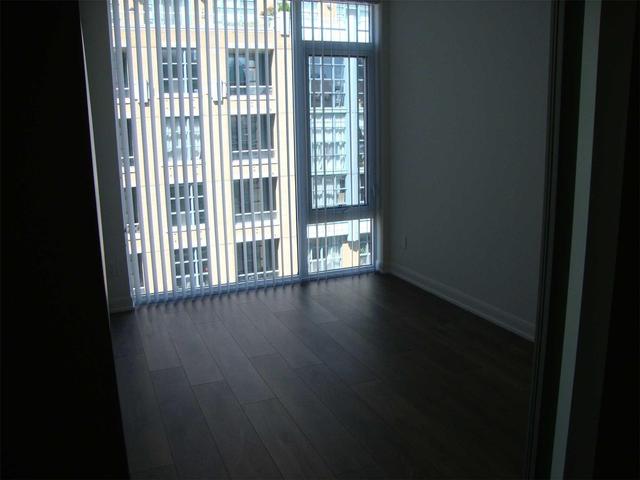 1002 - 435 Richmond St W, Condo with 1 bedrooms, 1 bathrooms and null parking in Toronto ON | Image 7