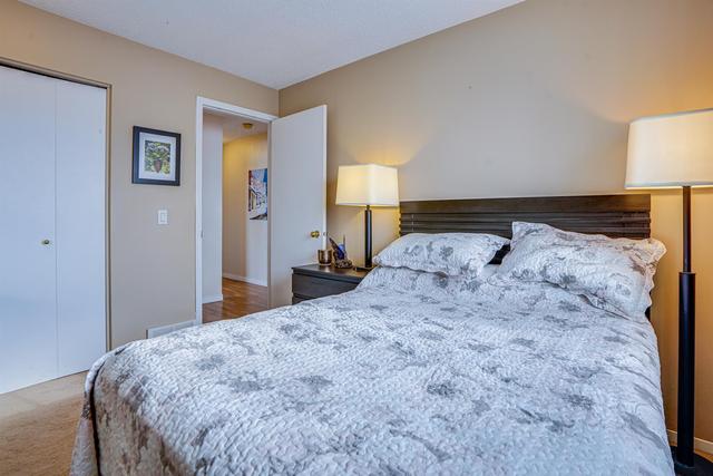 4 Martingrove Mews Ne, House detached with 4 bedrooms, 3 bathrooms and 4 parking in Calgary AB | Image 3